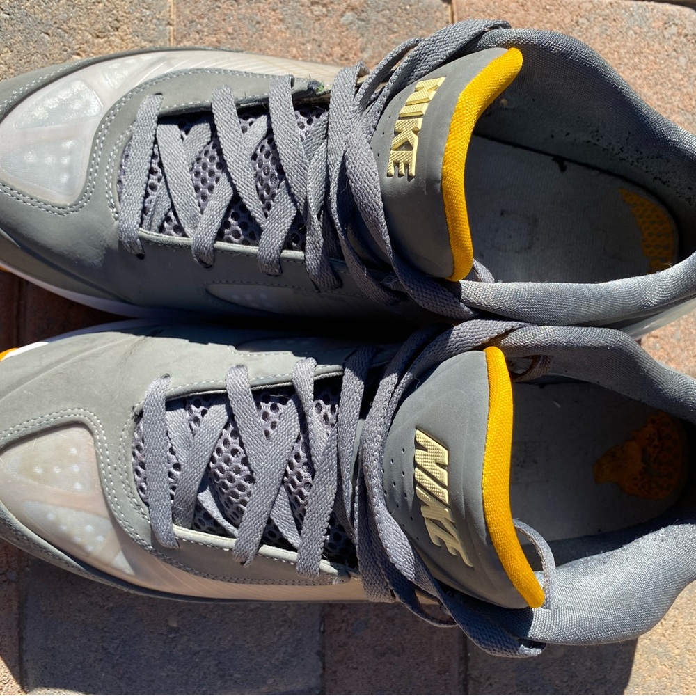 Nike Gray and Yellow Men's Sneakers - Picture 11 of 12
